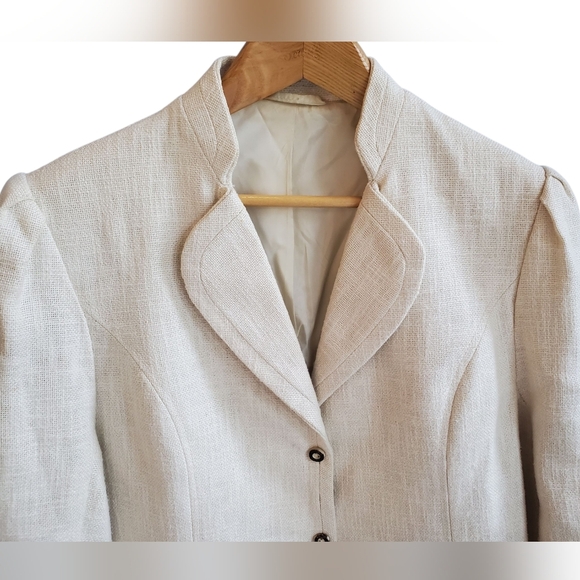 Maduson Vienna Vntg Women's Blazer. Cream Linen/Cotton. 6 - Picture 2 of 10